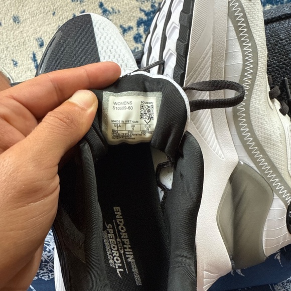 Saucony Shift 2 Women's Running Shoes - Black and Gray - Picture 3 of 9